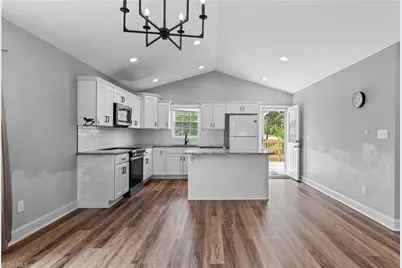 100 Hillside Drive, Thomasville, NC 27360 - Photo 7