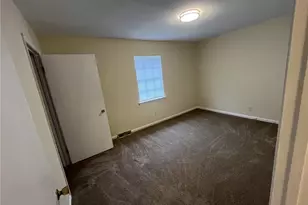 506 Summit St, Madison, NC 27025 - Photo 7