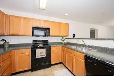 3716 Cotswold Avenue #D, Greensboro, NC 27410 - Photo 7