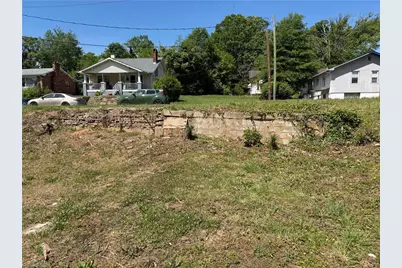 2423 N Dunleith Avenue, Winston-Salem, NC 27105 - Photo 3