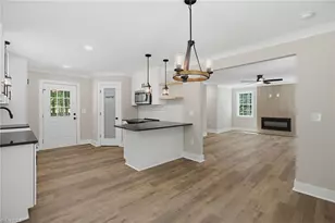 4504 Alex Dr, Greensboro, NC 27406 - Photo 15