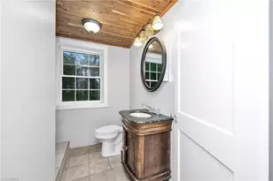 112 Pilson St, North Wilkesboro, NC 28659 - Photo 33