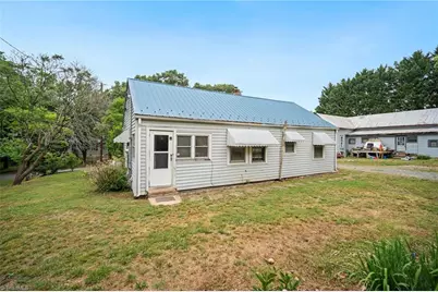 129 W Finch Avenue, Denton, NC 27239 - Photo 17