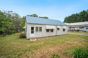 129 W Finch Ave, Denton, NC 27239 - Photo 17