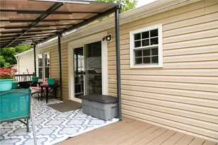 1007 High Rock Shores Dr, Lexington, NC 27292 - Photo 7