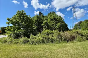 2320 E Green Dr, High Point, NC 27260 - Photo 9
