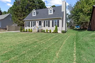 5525 Moravian Heights Ln, Clemmons, NC 27012 - Photo 3