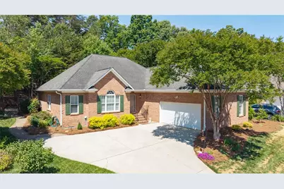 128 Oakmont Drive, Kernersville, NC 27284 - Photo 1