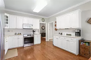 128 Oakmont Dr, Kernersville, NC 27284 - Photo 5