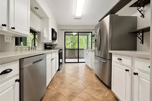 2935 Oaktop Cir, Greensboro, NC 27410 - Photo 7