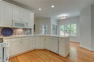 10 Dunlin Square, Greensboro, NC 27455 - Photo 9