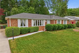 3420 Glouchester Ln, Greensboro, NC 27410 - Photo 5