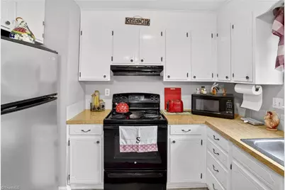 3125 Rockingham Road, High Point, NC 27265 - Photo 11
