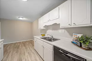 2205 Sunderland Rd, Winston-Salem, NC 27103 - Photo 13