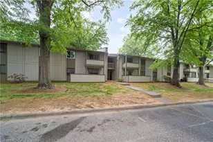 2205 Sunderland Rd, Winston-Salem, NC 27103 - Photo 3