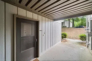 2205 Sunderland Rd, Winston-Salem, NC 27103 - Photo 5