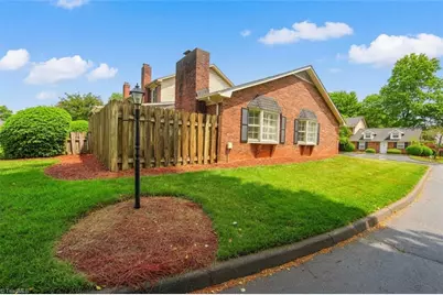 136 Chrisfield Circle, Winston-Salem, NC 27104 - Photo 3