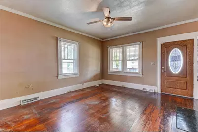 209 Burton Street, Reidsville, NC 27320 - Photo 5