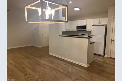 3700 Cotswold Terrace #3B, Greensboro, NC 27410 - Photo 5