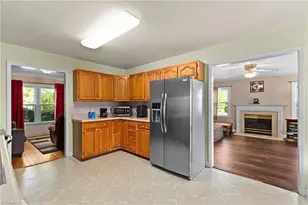 105 Spring Park Ct, Clemmons, NC 27012 - Photo 9