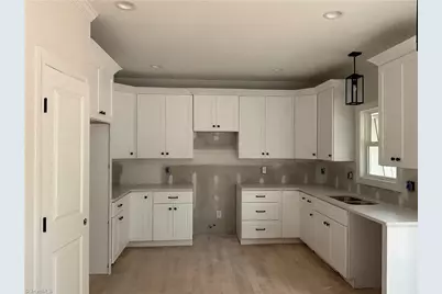 211 Cool Run, Lexington, NC 27295 - Photo 5