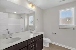 1647 Cross Vlg Ave, Kernersville, NC 27284 - Photo 27