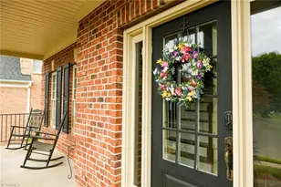 1018 Keswick Ln, Clemmons, NC 27012 - Photo 3