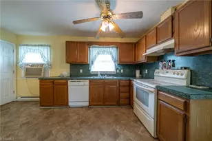 4361 N Old 52 Rd, Pinnacle, NC 27043 - Photo 7