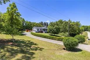 272 Victoria Cir, Madison, NC 27025 - Photo 1