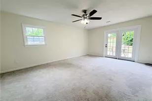 3216 Country View Rd, Jonesville, NC 28642 - Photo 11