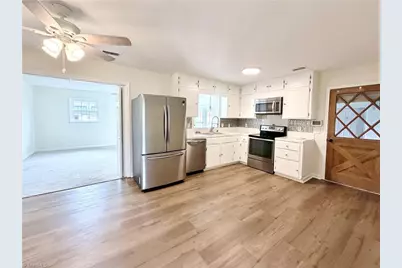 3216 Country View Road, Jonesville, NC 28642 - Photo 5