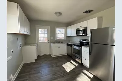 813 Idlewood Drive, Greensboro, NC 27408 - Photo 9