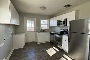 813 Idlewood Dr, Greensboro, NC 27408 - Photo 9