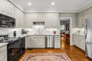 30 Sturbridge Ln, Greensboro, NC 27408 - Photo 7