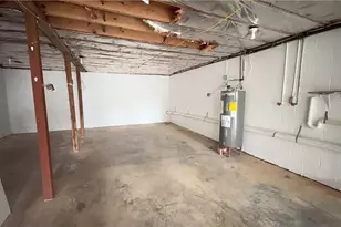 2319 Albright Dr, Greensboro, NC 27408 - Photo 35