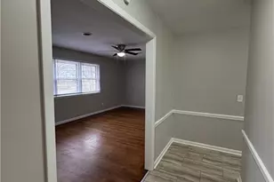 2319 Albright Dr, Greensboro, NC 27408 - Photo 7