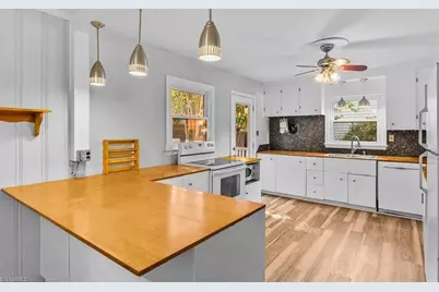 2714 Evergreen Drive, Greensboro, NC 27408 - Photo 11