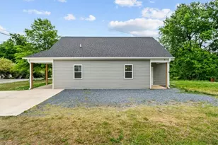 113 Sunset Dr, Randleman, NC 27317 - Photo 23