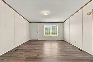 4790 Waynick Meadow Rd, Asheboro, NC 27205 - Photo 5