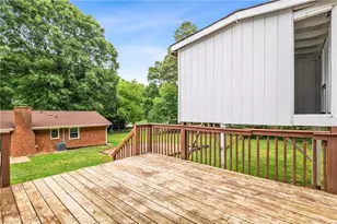 810 Pinoak Rd, Greensboro, NC 27455 - Photo 35