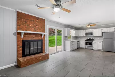 810 Pinoak Road, Greensboro, NC 27455 - Photo 17