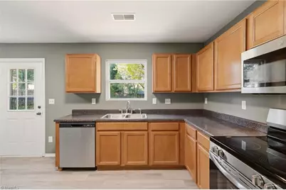 4576 Vernon Farms Boulevard, Kernersville, NC 27284 - Photo 11