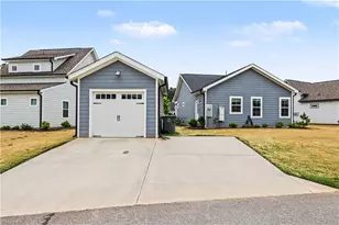 3904 Lundin Dr, Greensboro, NC 27407 - Photo 27