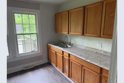 4224 Ogburn Avenue, Winston-Salem, NC 27105 - Photo 11