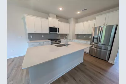 1802 Pheasant Trace Circle, Kernersville, NC 27284 - Photo 5
