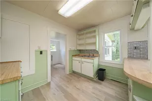 115 E Main St, Jonesville, NC 28642 - Photo 11