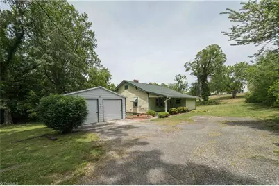 115 E Main Street, Jonesville, NC 28642 - Photo 27
