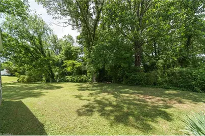 115 E Main Street, Jonesville, NC 28642 - Photo 5