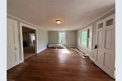 140 E Carroll Avenue, Denton, NC 27239 - Photo 7