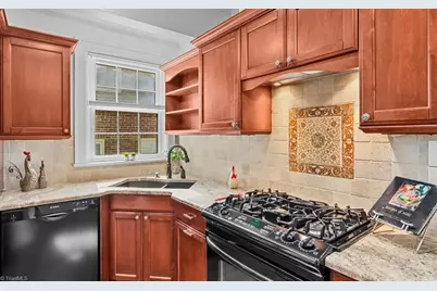 2506 Sylvan Road, Greensboro, NC 27403 - Photo 13